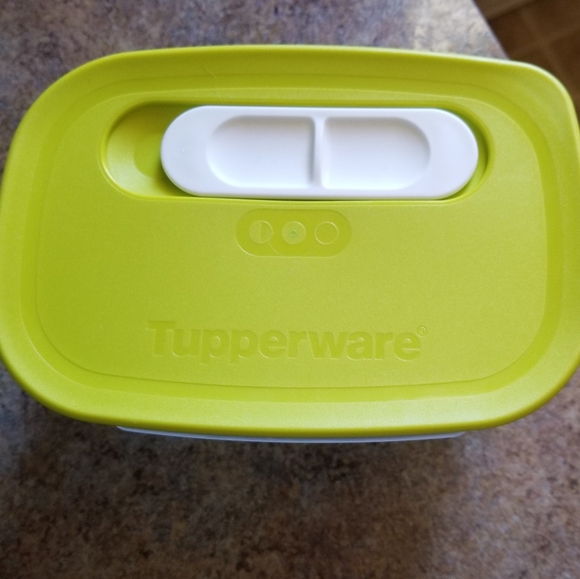 Tupperware FridgeSmart Small - Picture 3 of 11